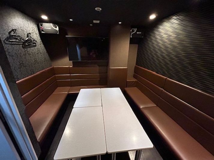 《定員人数～10名用》会議・打ち合わせ用ワークルーム【サイズL】 - カラオケ ビッグエコー京阪守口駅前店