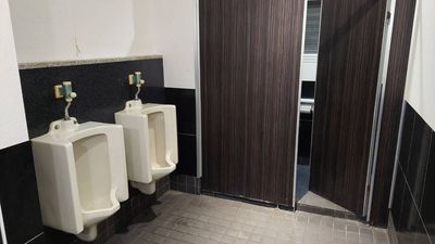カラオケビッグエコー 寝屋川中木田店 《9～10名用》会議・打ち合わせ用ワークルーム【サイズL】の室内の写真