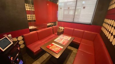 《2～4名用》【会議・打ち合わせに最適👩‍💻】電源/Wi-Fi完備/ソフトドリンク飲み放題付き☕️の完全個室！ - カラオケビッグエコー 京都駅前店