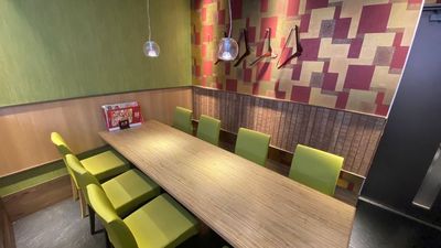 《5～8名用》【会議・打ち合わせに最適👩‍💻】電源/Wi-Fi完備/ソフトドリンク飲み放題付き☕️の完全個室！ - カラオケビッグエコー 京都駅前店