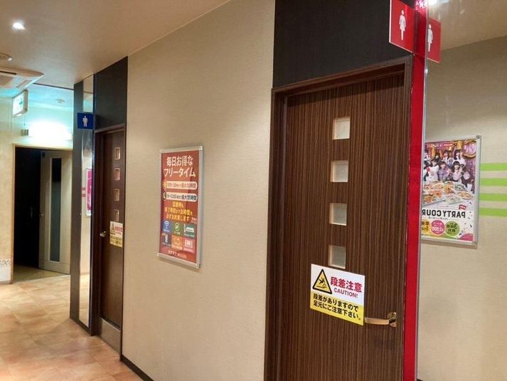 《9～10名用》会議・打ち合わせ用ワークルーム【サイズL】 - カラオケビッグエコー 原田店