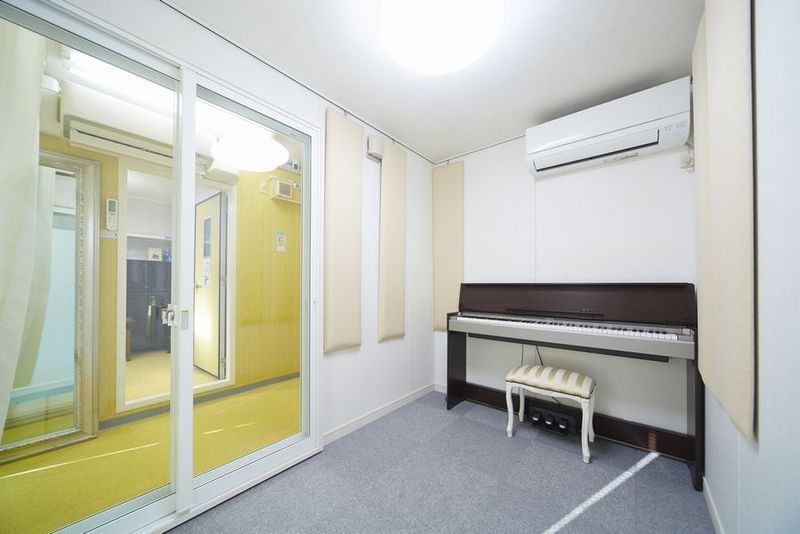 防音室Ｄ【駅２分】🎵ピアノ有 - ブリアサロン【世田谷-用賀駅 歩１分】🎹ピアノ📶高速WIFI