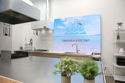 2種類のキッチンとピザ用オーブンを完備 - LIMANI K3 STUDIO