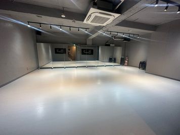 駅チカ！＜広さ50㎡＞ダンス/ヨガ/演劇などの練習・プライベートレッスンなどに最適のレンタルスタジオ - Re:ActionⅡ HIYO