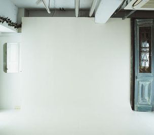 ホリゾンR壁 - アルルフォトスタジオの室内の写真