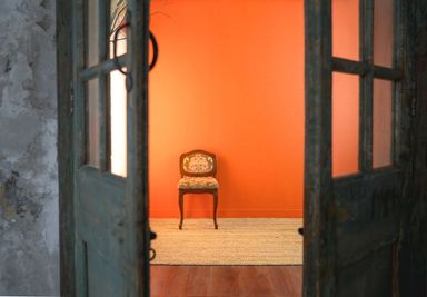 オレンジZONE - アルルフォトスタジオの室内の写真