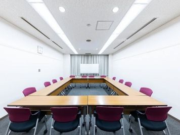 名古屋会議室 邦和セミナープラザ 研修室 No.8の室内の写真