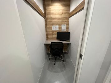 いいオフィス南麻布 【白金高輪駅徒歩6分】1名個室（R-5）※予約時間前は入室不可の室内の写真