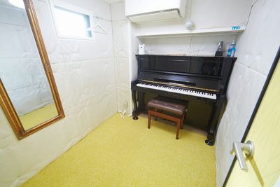 【世田谷／用賀駅２分】🎵ピアノ有・駅近なのでアナウンスにも便利！目の前は駐輪場。近くにコインパーキングあり、お車利用も大変便利 - ブリアサロン【世田谷-用賀駅 歩１分】🎹ピアノ📶高速WIFI