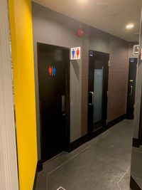 カラオケビッグエコー 博多筑紫口２号店 《9～10名用》カラオケルーム【サイズL】の室内の写真