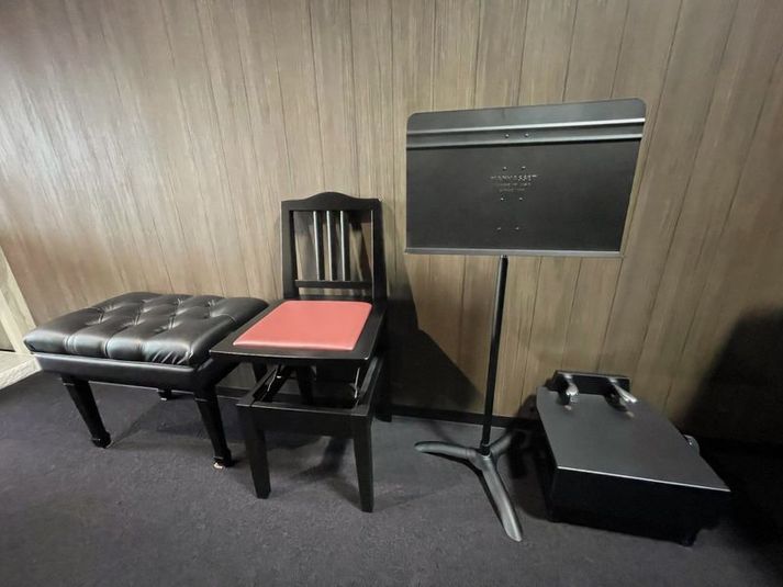 美サイレント本山🌹STEINWAY&SONS練習室🌹 - ミュージックスタジオスクール本山