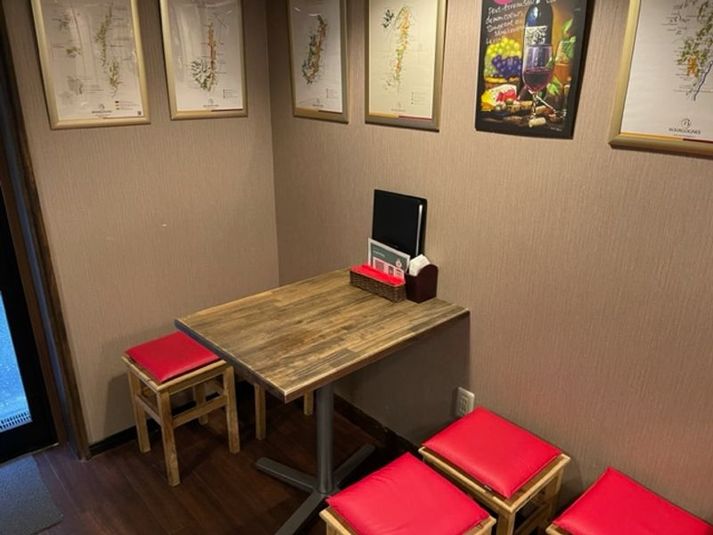 最寄り駅徒歩2分のワインバーを貸切／最大20名可 - ワイングラース