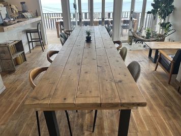 店内席 - DROP IN cafe 【海から10秒】鎌倉のおしゃれなカフェ＆テラス貸切！の室内の写真