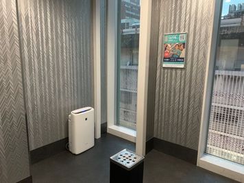 カラオケビッグエコー 西鉄天神駅前店 《1名用》テレワークルームの室内の写真