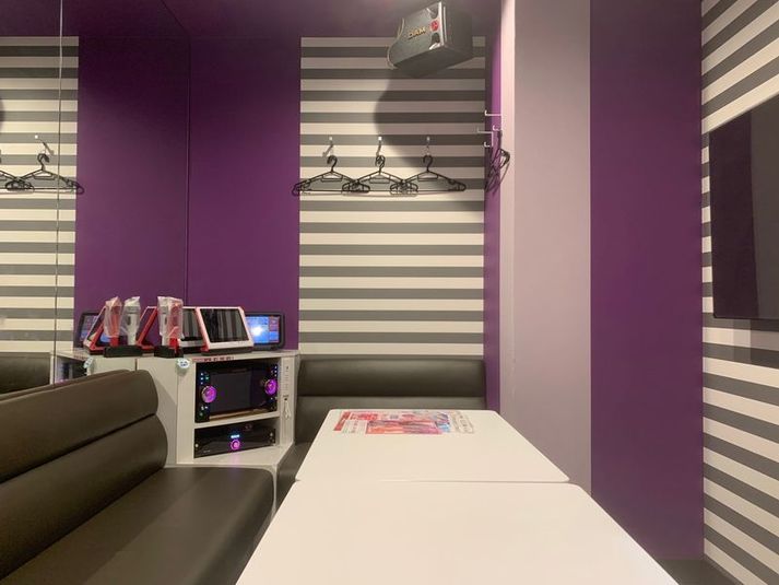 《9～10名用》会議・打ち合わせ用ワークルーム【サイズL】 - カラオケビッグエコー 西鉄天神駅前店