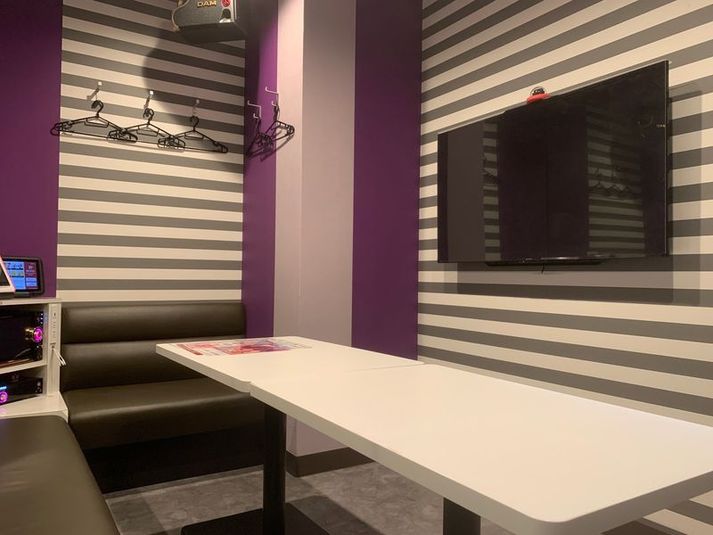 《9～10名用》会議・打ち合わせ用ワークルーム【サイズL】 - カラオケビッグエコー 西鉄天神駅前店