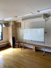 ホワイトボードもレンタル可能です。 - 西日本ダンスアカデミー レンタルスタジオ・レンタルスペース・貸し会議室の設備の写真