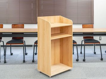 貸会議室ルームス八丁堀店 【ROOMs八丁堀店　第2会議室】メトロ日比谷線八丁堀駅3分の設備の写真