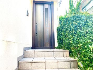 外玄関② - studio アダマス 多目的スペースの室内の写真