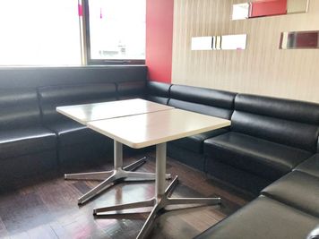 《9～10名用》【会議・打ち合わせに最適👩‍💻】電源/Wi-Fi完備/ソフトドリンク飲み放題付き☕️の完全個室！ - カラオケビッグエコー 秋葉原昭和通口店