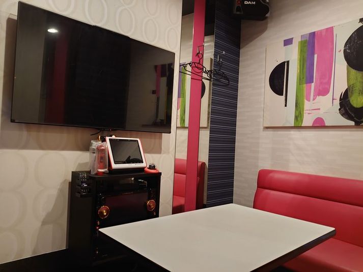 《5～8名用》会議・打ち合わせ用ルーム【サイズM】 - カラオケビッグエコー 千葉駅前本店