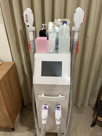 脱毛・美容フォト機械もオプション利用可能です（1回税抜3,000円）
施術に使いたい場合は無料の講習を事前に受けていただきます。 - 阿佐ヶ谷シェアサロン・レンタルサロン・レンタルスペース 【阿佐ヶ谷駅徒歩1分】個室レンタル＆シェアサロン｜エステ・整体等の設備の写真