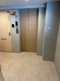 5階共用エレベータホール - レンタルジム CRAFT GYMのその他の写真