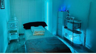 照明で雰囲気作れます✨️ - レンタルサロン　FUN SPACE　泉Ⅰ レンタルサロン　FUN SPACE　泉１の室内の写真