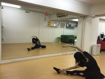 Studio Muku ダンスもできる多目的スペースの室内の写真
