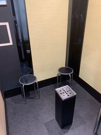 カラオケビッグエコー 熊本下通り店 《5～8名用》会議・打ち合わせ用ルーム【サイズM】の室内の写真