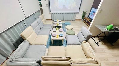 最大11人着席可能です - お気軽スペースSABO　アーバンライフ山之口1号店 お気軽スペースSABO パークサイド天文館2号店　の室内の写真