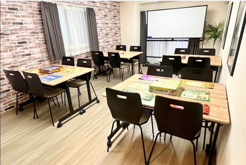 安くて綺麗で広いレンタルスペース。様々な用途で利用可能！ - 池袋FRIENDS XV