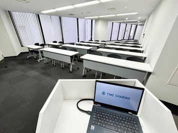 【司会台からは全体が見渡せます】 - TIME SHARING 飯田橋 第一勧銀稲垣ビル 2Bの室内の写真