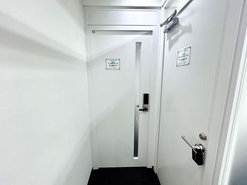 【2Bのお部屋は奥側になります。】 - TIME SHARING 飯田橋 第一勧銀稲垣ビル 2Bの入口の写真