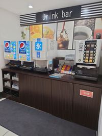 ドリンクバー - カラオケビッグエコー 神田西口駅前店 《7名利用》会議・打ち合わせ用ワークルームの設備の写真