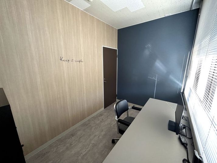 YOROffice ソロワークスペース横個室（個室E）の室内の写真