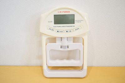 握力計（デジタル） - 真和スクエア S-GYM（エスジム）の設備の写真