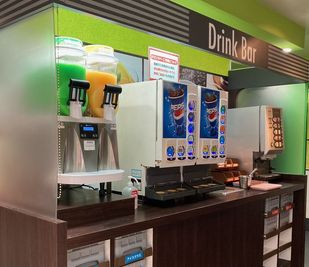 カラオケビッグエコー 千歳烏山店 《5～8名用》会議・打ち合わせ用ルーム【サイズM】の室内の写真