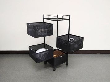 施術用ワゴン(開) - シェア・スタジオBluebird《天王寺スタジオ》 レンタルサロンの室内の写真