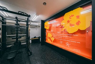 mela gym（メラジム）新宿御苑店の室内の写真