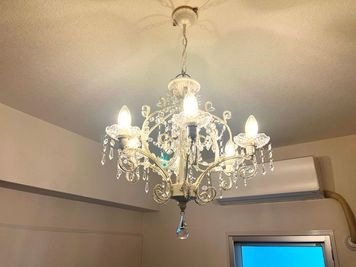 シャンデリア - 女性専用　アメニティ東桜２F 【リバーリッチ】アメニティ東桜2F　女性専用の設備の写真