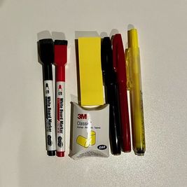 カラオケビッグエコー 府中駅前本店 《2～4名用》会議・打ち合わせ用ルーム【サイズS】の設備の写真