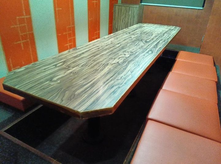 《9～10名用》会議・打ち合わせ用ワークルーム【サイズL】 - カラオケビッグエコー 大宮南銀通り店