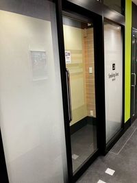 カラオケビッグエコー 分倍河原駅前店 《5～8名用》会議・打ち合わせ用ルーム【サイズM】の設備の写真