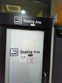 カラオケビッグエコー 大宮南銀通り店 《5～8名用》会議・打ち合わせ用ルーム【サイズM】の設備の写真