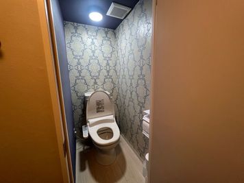 数少ないウオシュレットトイレ付きレンタルサロンです！ (横浜レンタルサロンゆたか5号店 整体、エステティック、ヒーリング、マツエク、セラピー、着付け）
 - 横浜レンタルサロンゆたか5号店の室内の写真