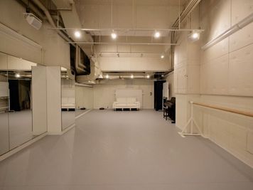 レンタルスタジオ新富町 Danzatakara. Studio 駅近！都心！遮音＋防振施工ダンスタジオの室内の写真