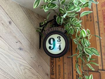 桜木町駅 1分の貸し会議室 クリエイティブを育むワークスペースの室内の写真