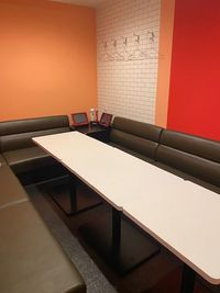 《9～10名用》【会議・打ち合わせに最適👩‍💻】電源/Wi-Fi完備/ソフトドリンク飲み放題付き☕️の完全個室！ - カラオケビッグエコーTXGAおおたかの森店