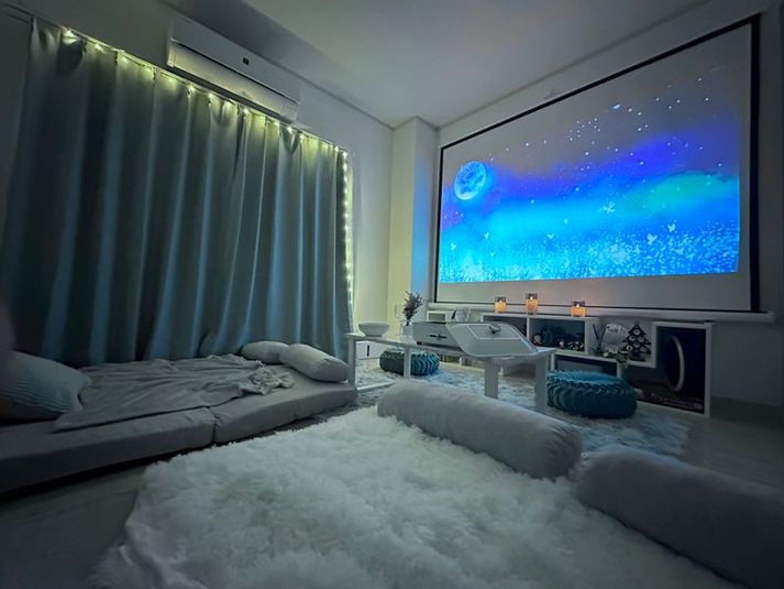 SNSで話題の推し活人気◎ - Revente京橋